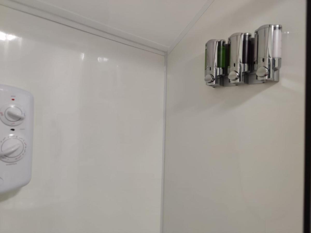 Double Ensuite Rooms Суонси Экстерьер фото