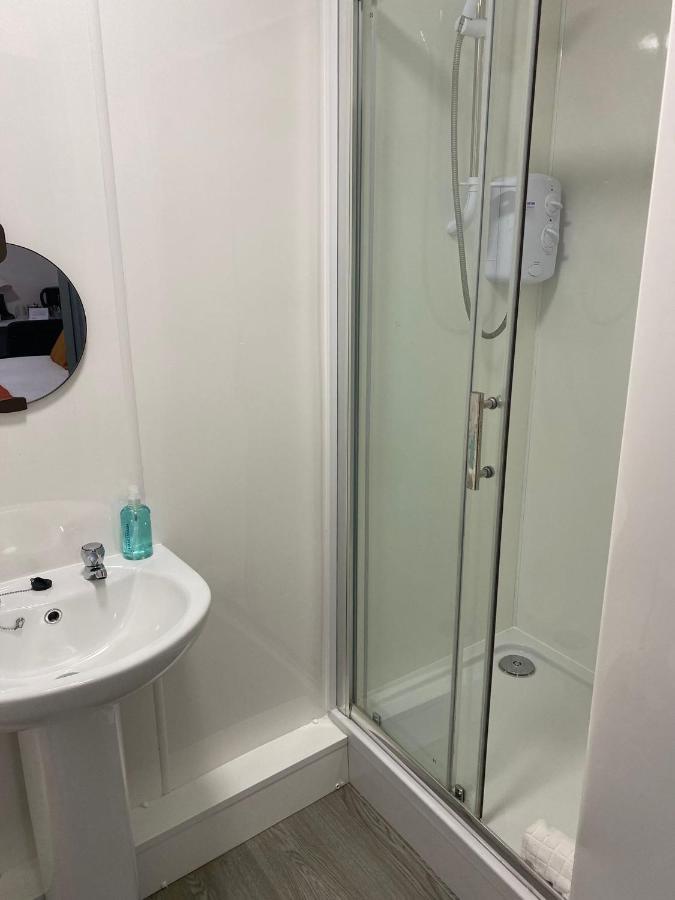 Double Ensuite Rooms Суонси Экстерьер фото